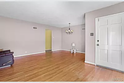 1334 Pinetree Lane, Saint Louis, MO 63119 - Photo 4