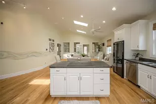 77 Aberdeen Pl, Clayton, MO 63105 - Photo 10