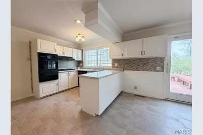 3325 Steed Drive, Florissant, MO 63033 - Photo 8