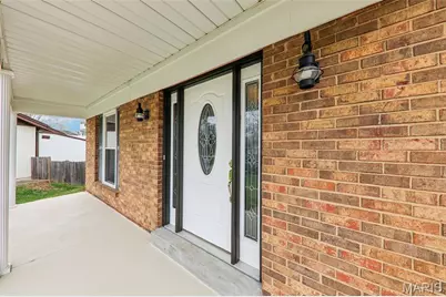 5421 Regalway Drive, Mehlville, MO 63129 - Photo 4