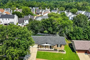 5830 Falcon View Ln, Saint Louis, MO 63129 - Photo 2