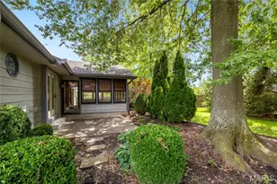13 Village Dr W, Saint Charles, MO 63303 - Photo 16