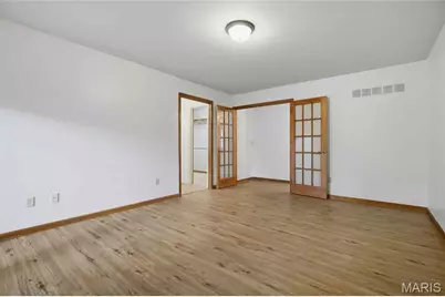 13 Village Drive W, Saint Charles, MO 63303 - Photo 14