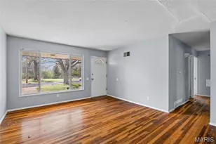 10822 Hallwood Dr, Saint Louis, MO 63136 - Photo 8