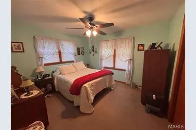 4304 McMasters Avenue, Hannibal, MO 63401 - Photo 2