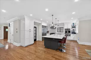 424 Oakley Dr, Saint Louis, MO 63105 - Photo 6