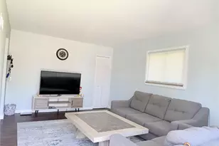 9907 Erie Dr, Saint Louis, MO 63125 - Photo 4