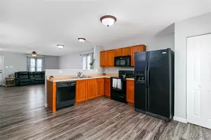 460 Creek Bend Dr, Moscow Mills, MO 63362 - Photo 6