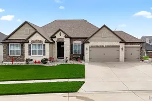 408 Hamlet Ct, Lake Saint Louis, MO 63367 - Photo 1