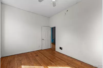 915 Bates Street, Saint Louis, MO 63111 - Photo 22