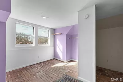 915 Bates Street, Saint Louis, MO 63111 - Photo 28