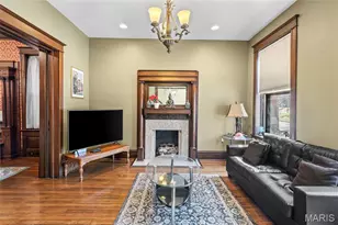 3877 Utah Pl, Saint Louis, MO 63116 - Photo 8