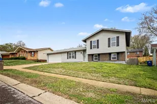 1839 Lakemont Ln, Saint Louis, MO 63138 - Photo 2
