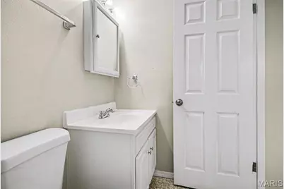 1839 Lakemont Lane, Saint Louis, MO 63138 - Photo 10