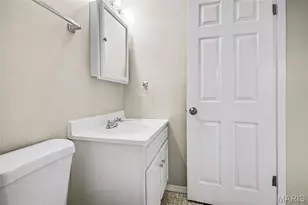 1839 Lakemont Ln, Saint Louis, MO 63138 - Photo 10