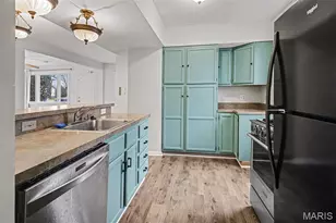 1725 St Catherine St, Florissant, MO 63033 - Photo 4