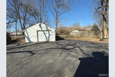 1725 Saint Catherine Street, Florissant, MO 63033 - Photo 10