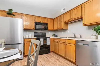 9608 Bent Pine Drive #J, Saint Louis, MO 63126 - Photo 6