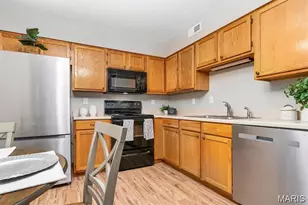 9608 Bent Pine Dr, Saint Louis, MO 63126 - Photo 6