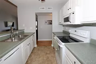 3605 Tracey Rich Rd, Saint Louis, MO 63125 - Photo 14