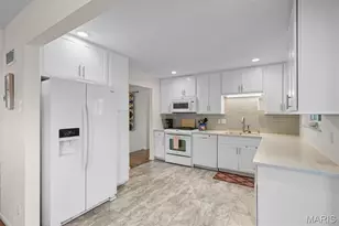 5100 Caribee Dr, Saint Louis, MO 63128 - Photo 20