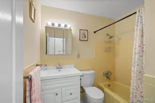 5100 Caribee Dr, Saint Louis, MO 63128 - Photo 22