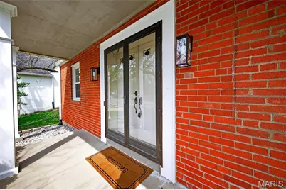 1001 Barberry Lane, Kirkwood, MO 63122 - Photo 6