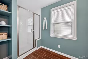 1001 Barberry Ln, Kirkwood, MO 63122 - Photo 32