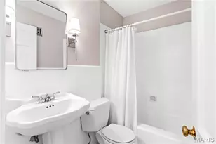 9244 Old Bonhomme Rd, Olivette, MO 63132 - Photo 12