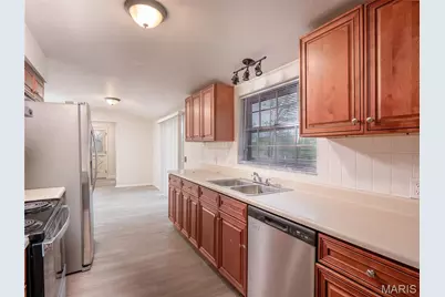 10636 Roanna Lane, Saint Louis, MO 63128 - Photo 14