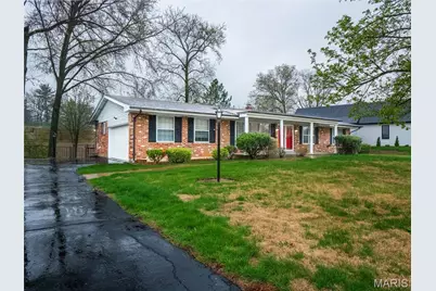 10636 Roanna Lane, Saint Louis, MO 63128 - Photo 2