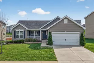 125 Hidden Bluffs Dr, Lake Saint Louis, MO 63367 - Photo 1