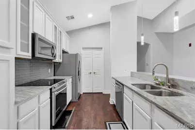 37 Kassebaum Lane #300, Saint Louis, MO 63129 - Photo 6