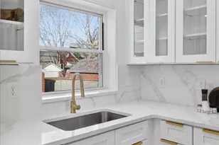 6409 Sutherland Ave, Saint Louis, MO 63109 - Photo 22