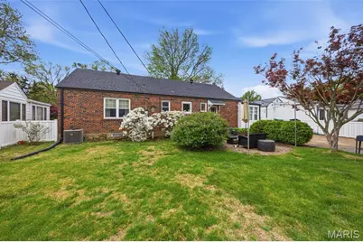227 W Old Watson, Saint Louis, MO 63119 - Photo 8