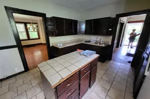 8801 Blewett Ave, Jennings, MO 63136 - Photo 4