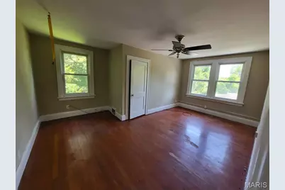 8801 Blewett Avenue, Jennings, MO 63136 - Photo 2