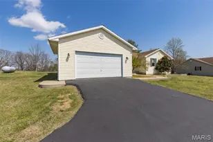 13113 Lakewood Dr, Saint Genevieve, MO 63670 - Photo 8