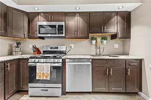 104 Sylvia Dr, Unincorporated, MO 63125 - Photo 6