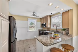 741 Club Ln, Kirkwood, MO 63122 - Photo 6