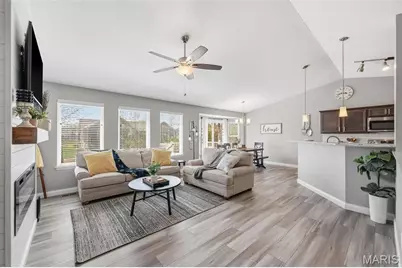 128 Chelsea Court, Wright City, MO 63390 - Photo 2