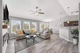 128 Chelsea Ct, Wright City, MO 63390 - Photo 2