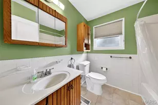 205 Lynn Meadows Ln, Florissant, MO 63033 - Photo 10