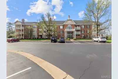 207 Ambridge Court #101, Chesterfield, MO 63017 - Photo 2