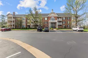 207 Ambridge Ct, Chesterfield, MO 63017 - Photo 2