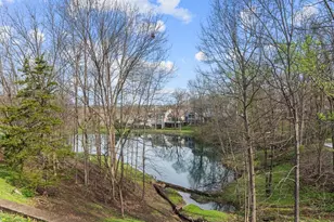 207 Ambridge Ct, Chesterfield, MO 63017 - Photo 4