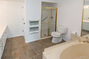 1010 Thoreau Ct, Saint Louis, MO 63146 - Photo 26