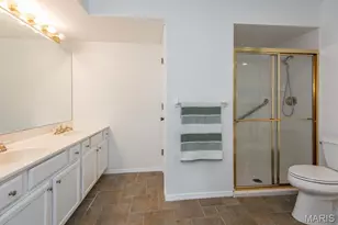 1010 Thoreau Ct, Saint Louis, MO 63146 - Photo 18