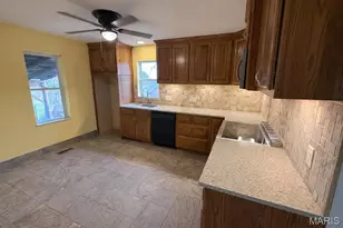 341 Spruce St, Bourbon, MO 65441 - Photo 10