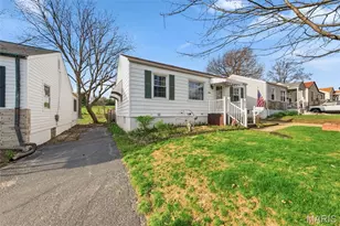 10512 St Francis Ln, Saint Ann, MO 63074 - Photo 6